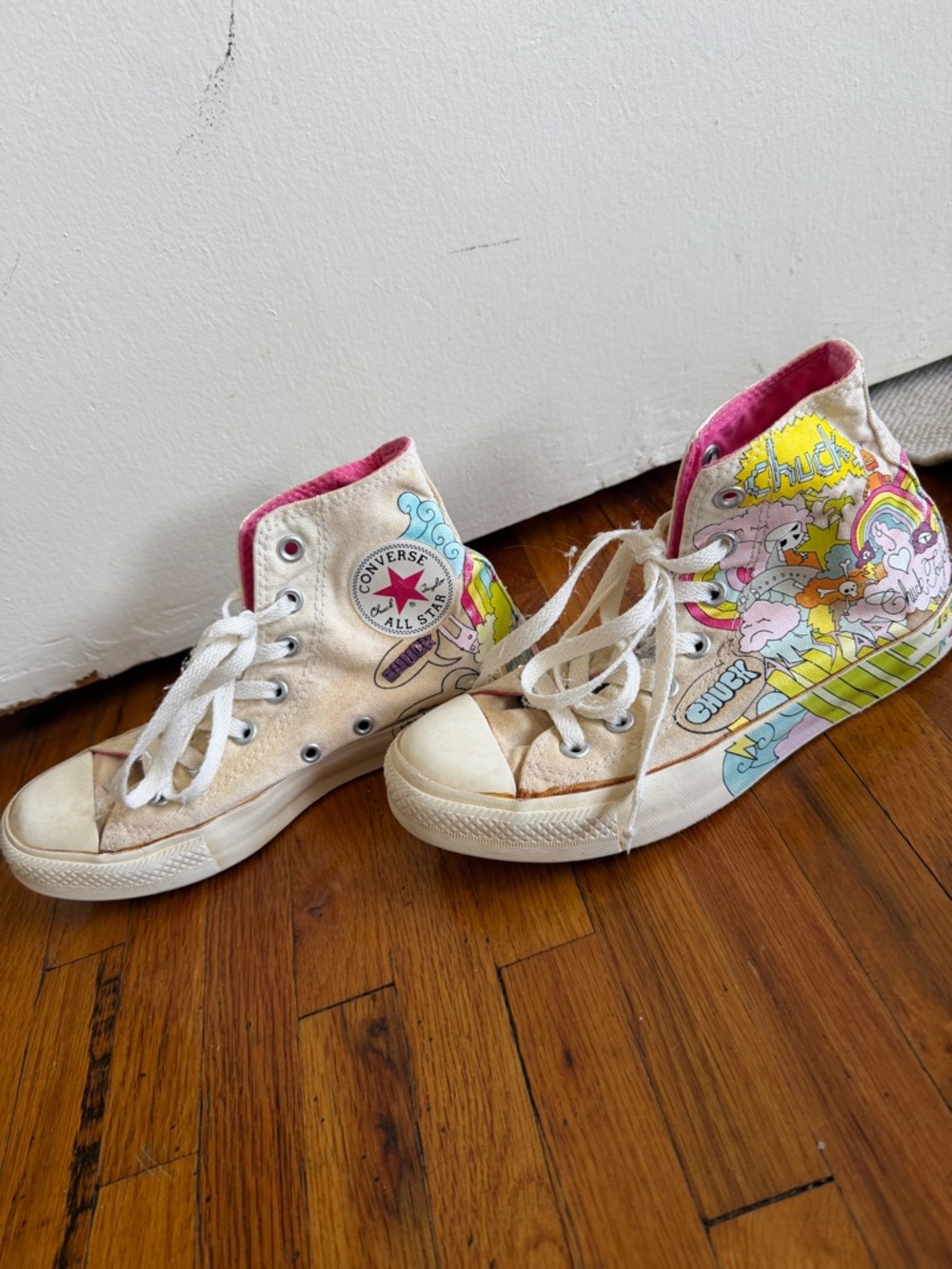 Vintage Y2K Converse Beige Canvas high-Top Sneakers with Pink Lining